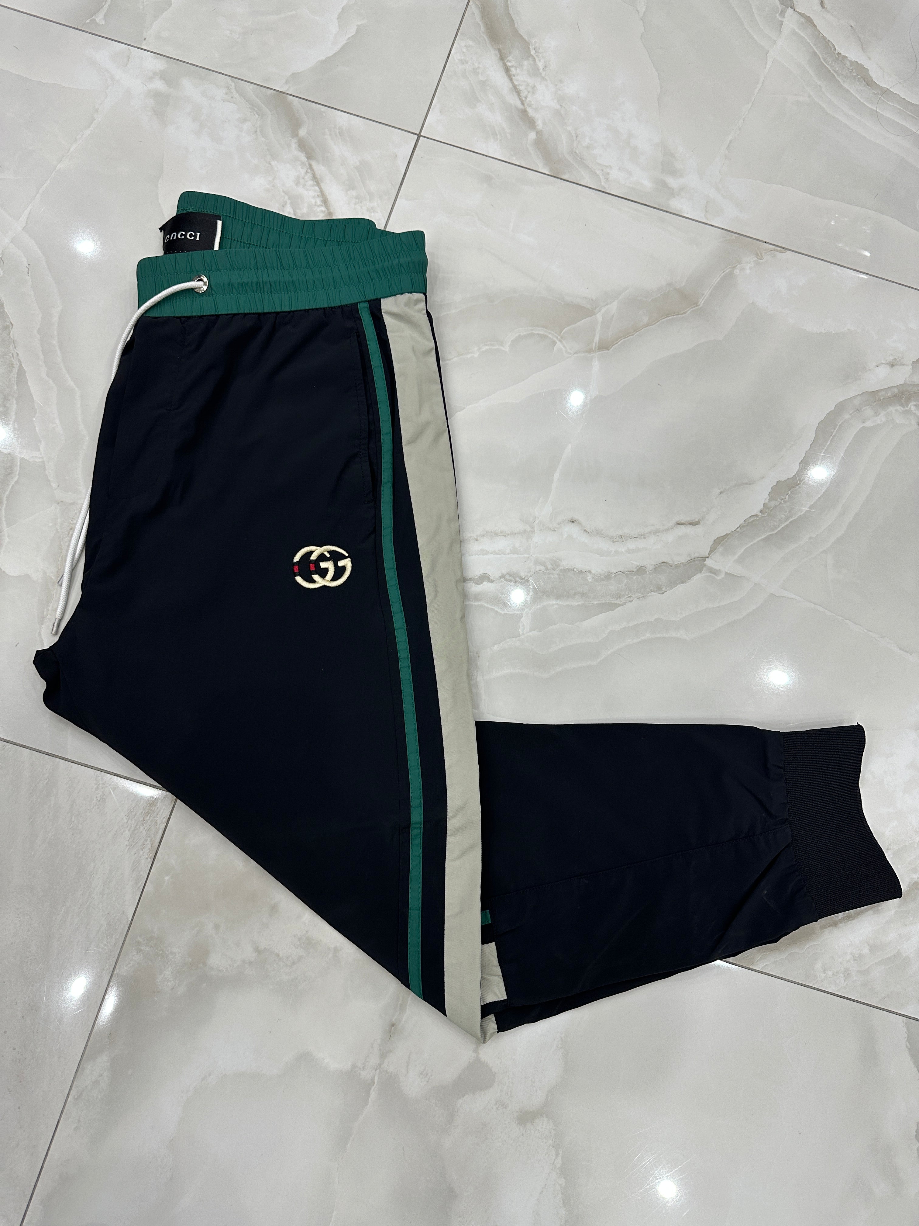 Pantatuta vintage firmato nero e verde