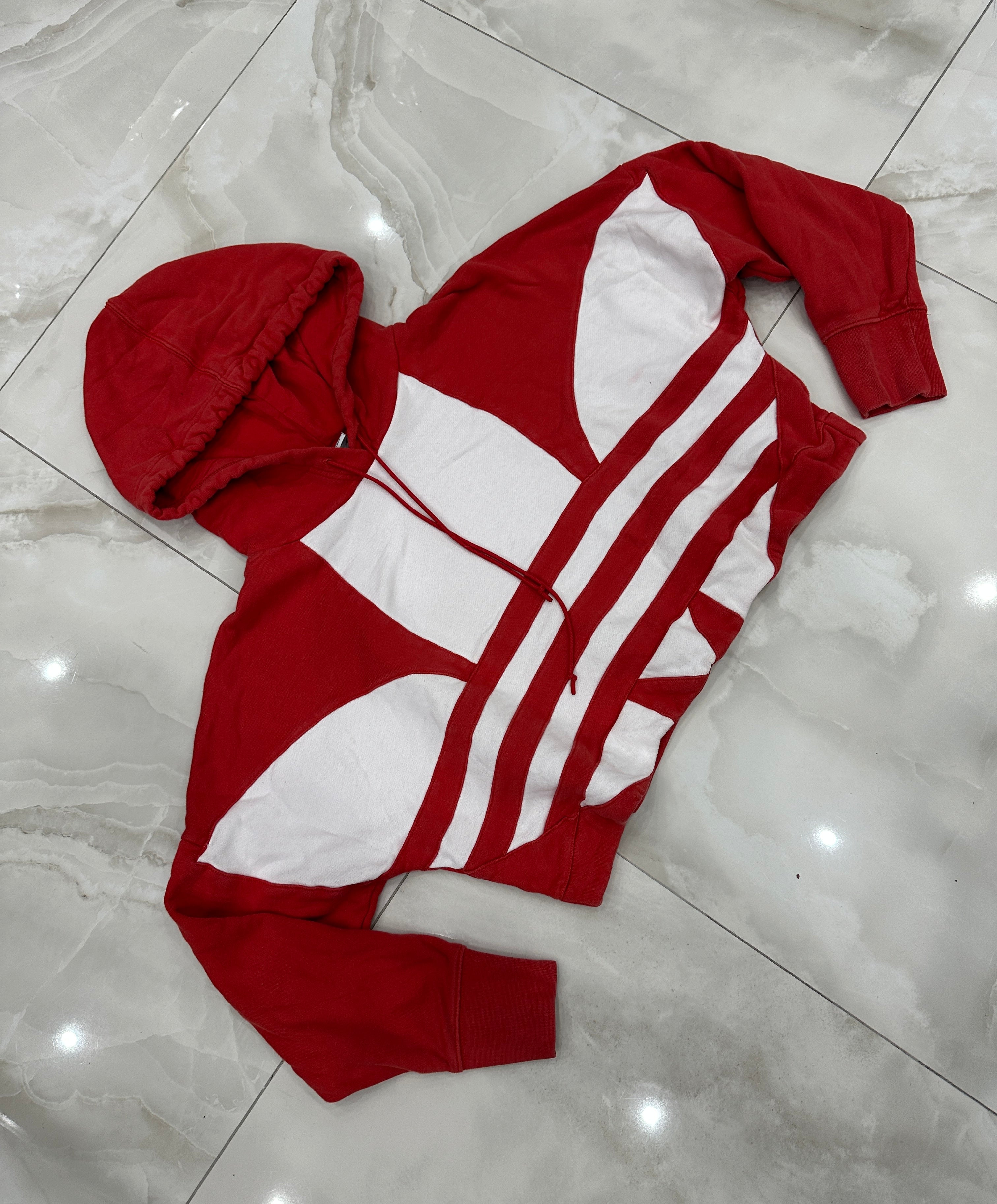 Felpa vintage rosso crop con cappuccio