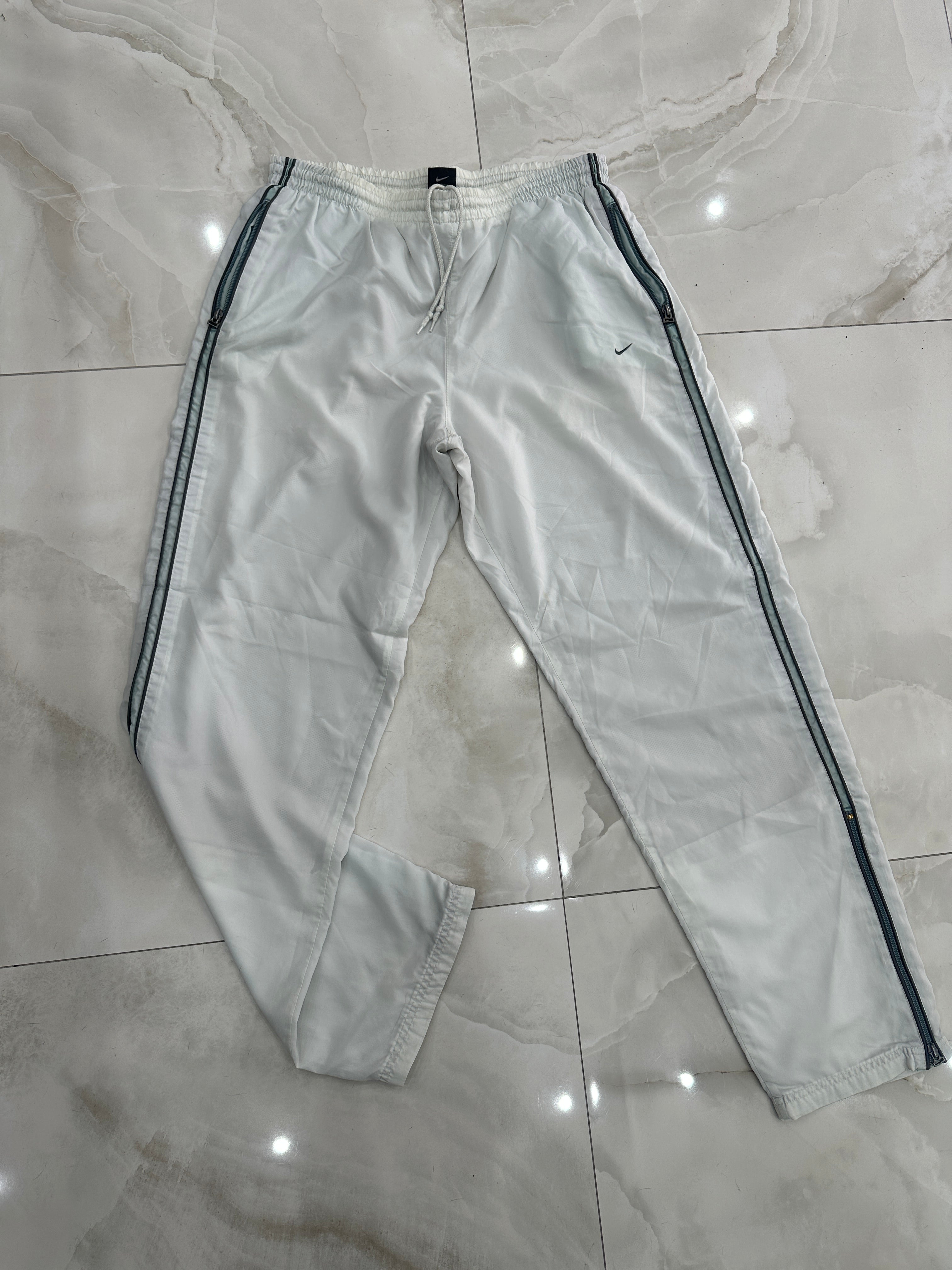 Pantatuta vintage bianco
