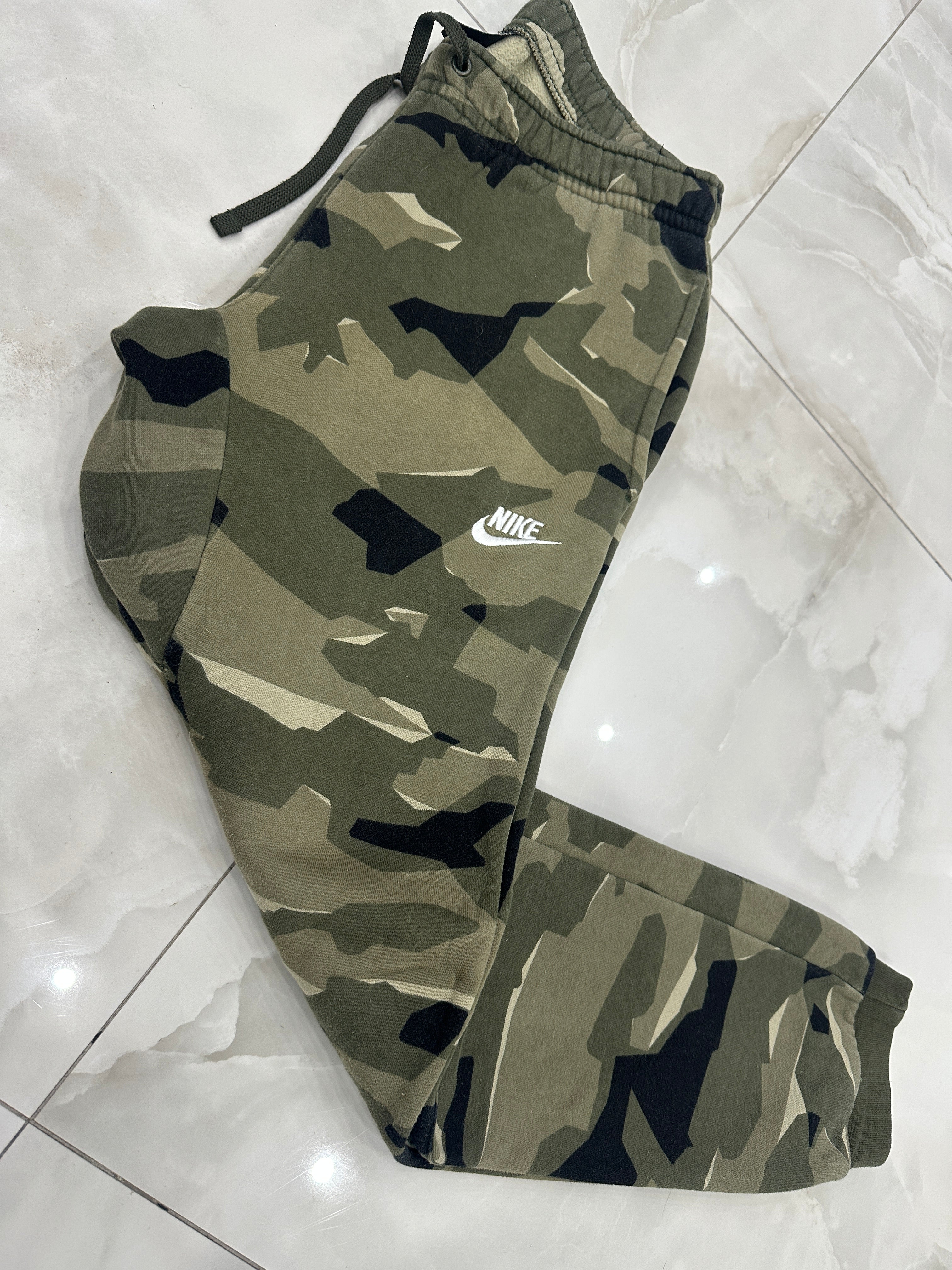 Pantatuta vintage verde militare