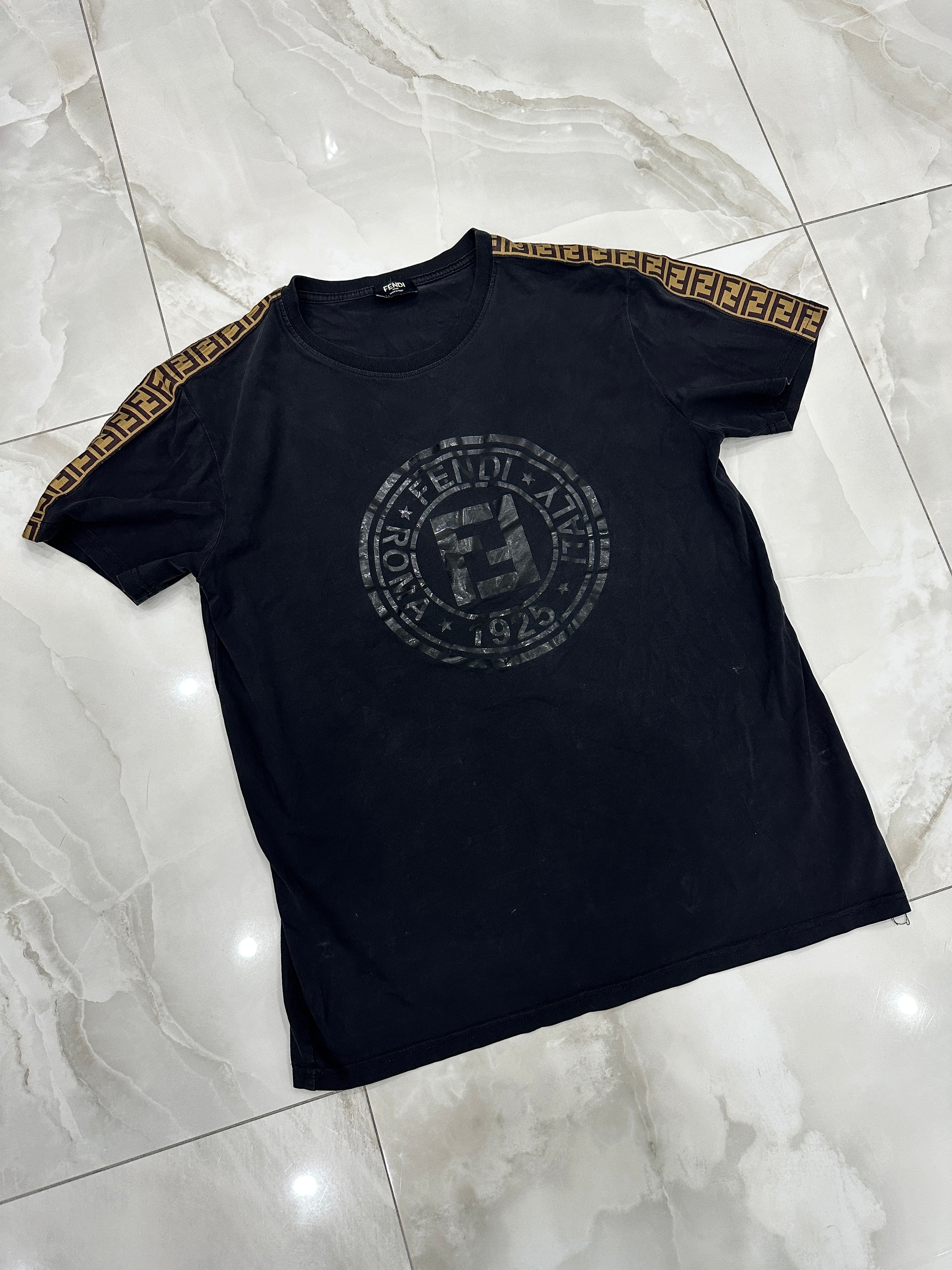 T-Shirt vintage firmato nera