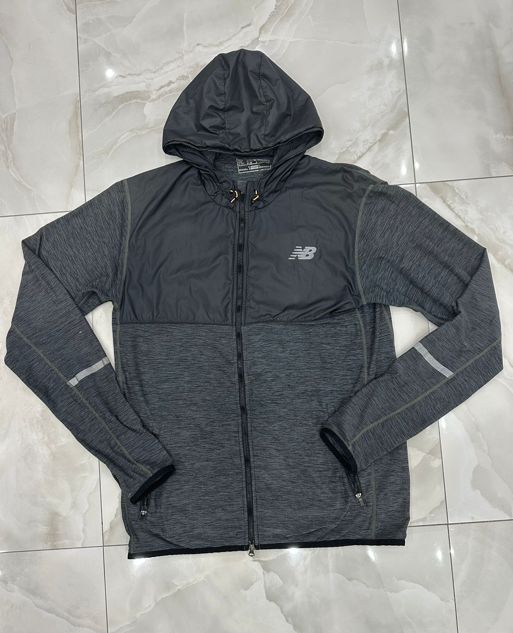 Felpa vintage con zip grigio con cappuccio