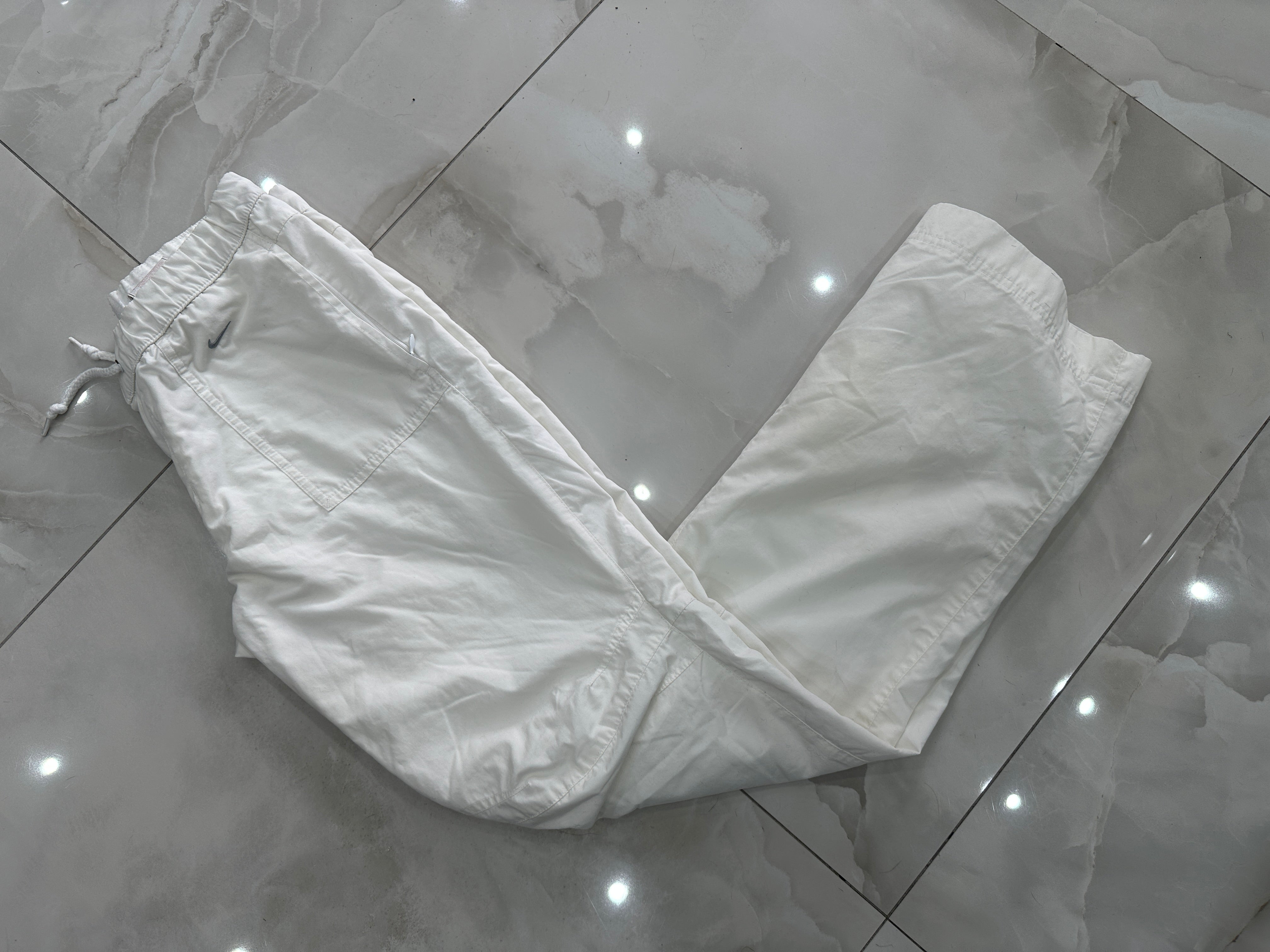 Pantatuta vintage bianco