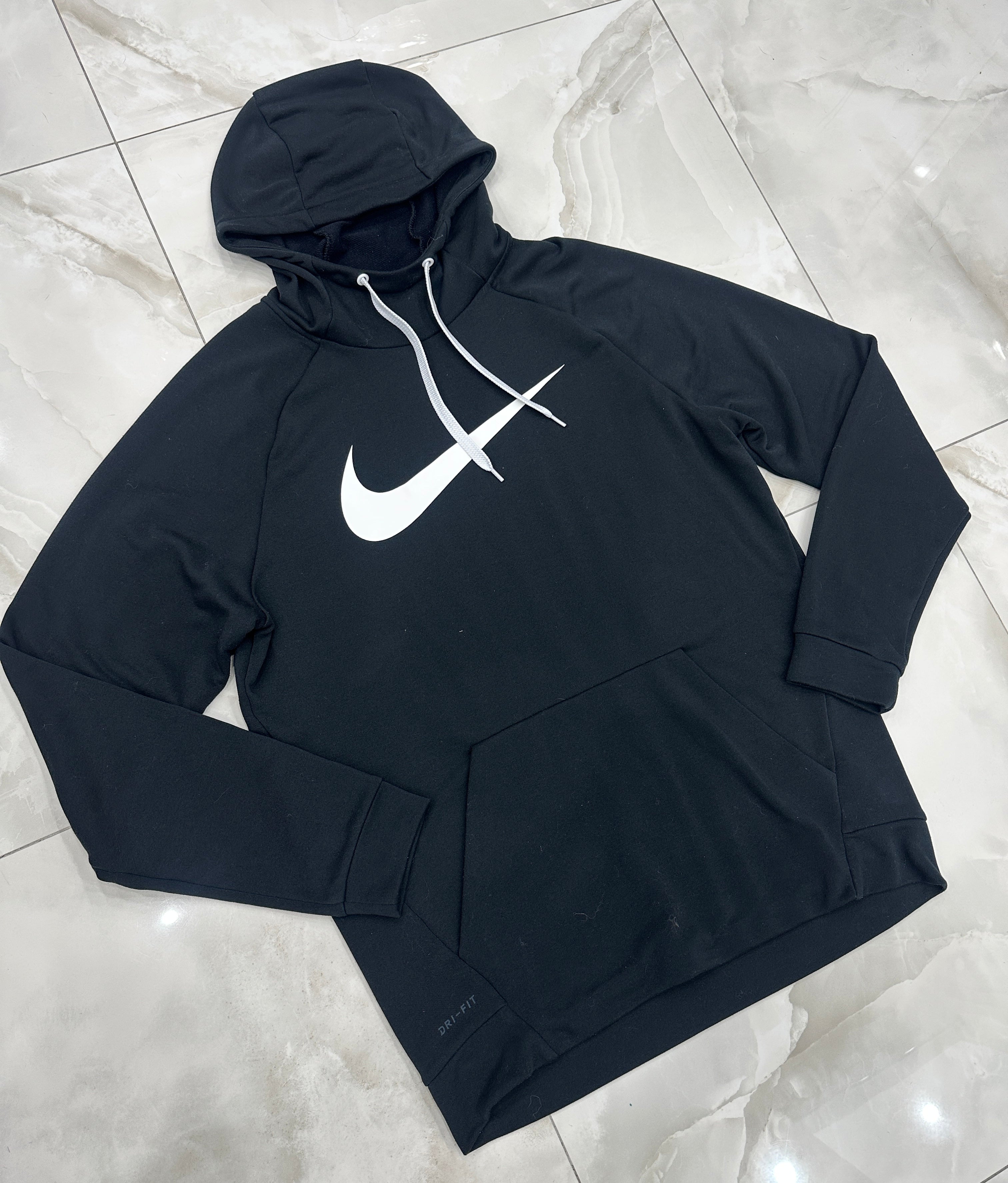 Felpa vintage nera con cappuccio