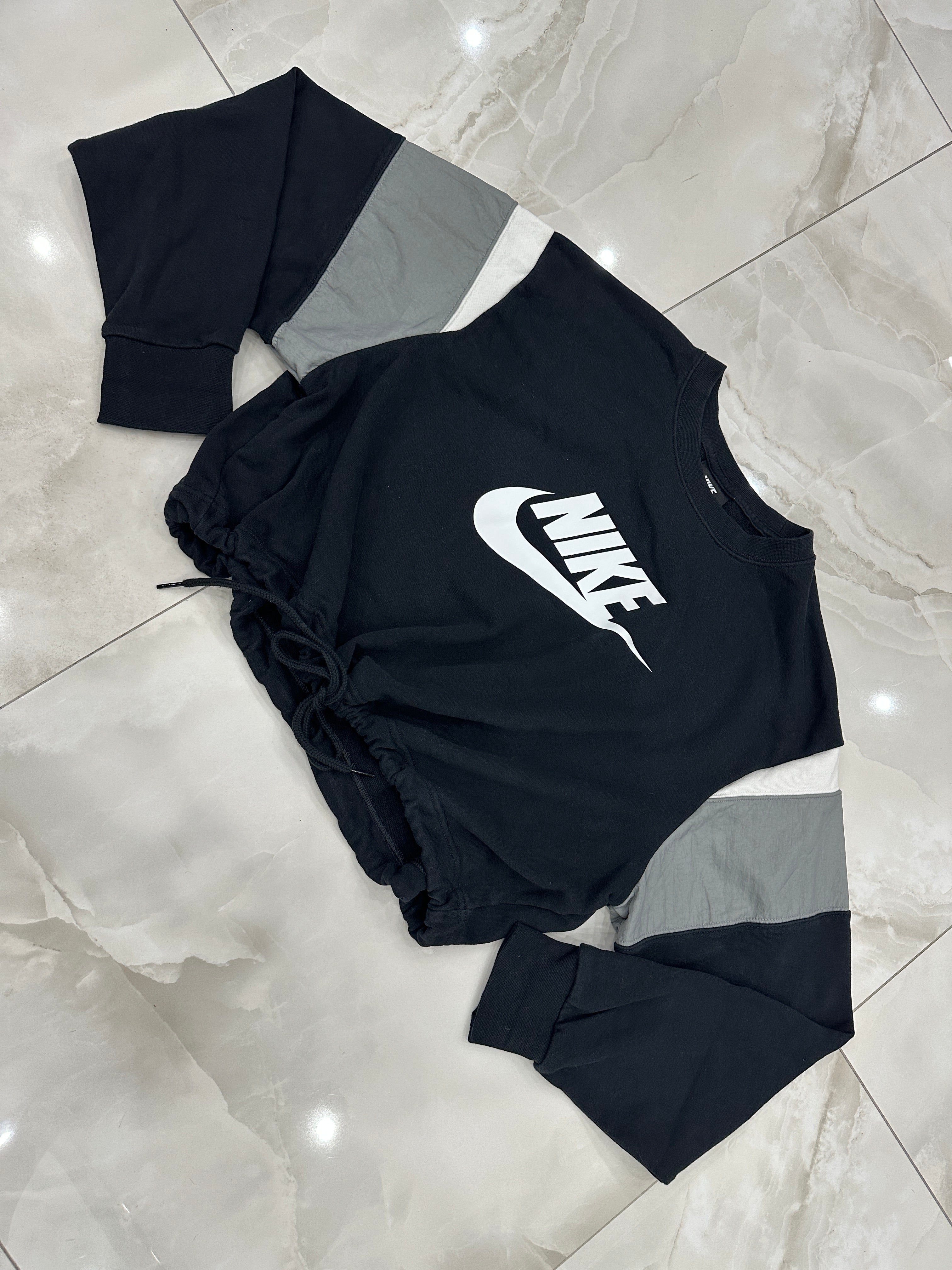 Felpa vintage nera crop