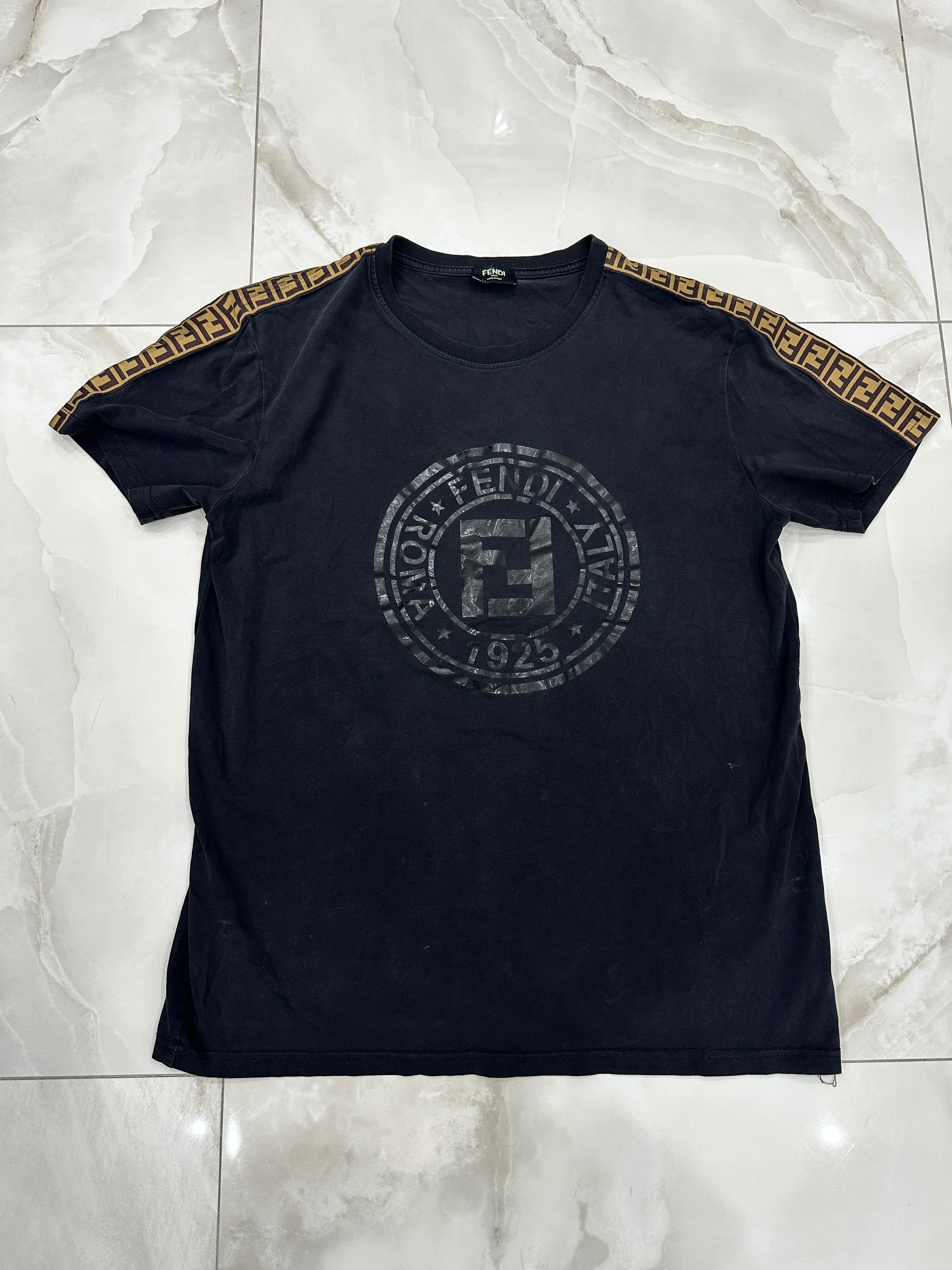 T-Shirt vintage firmato nera