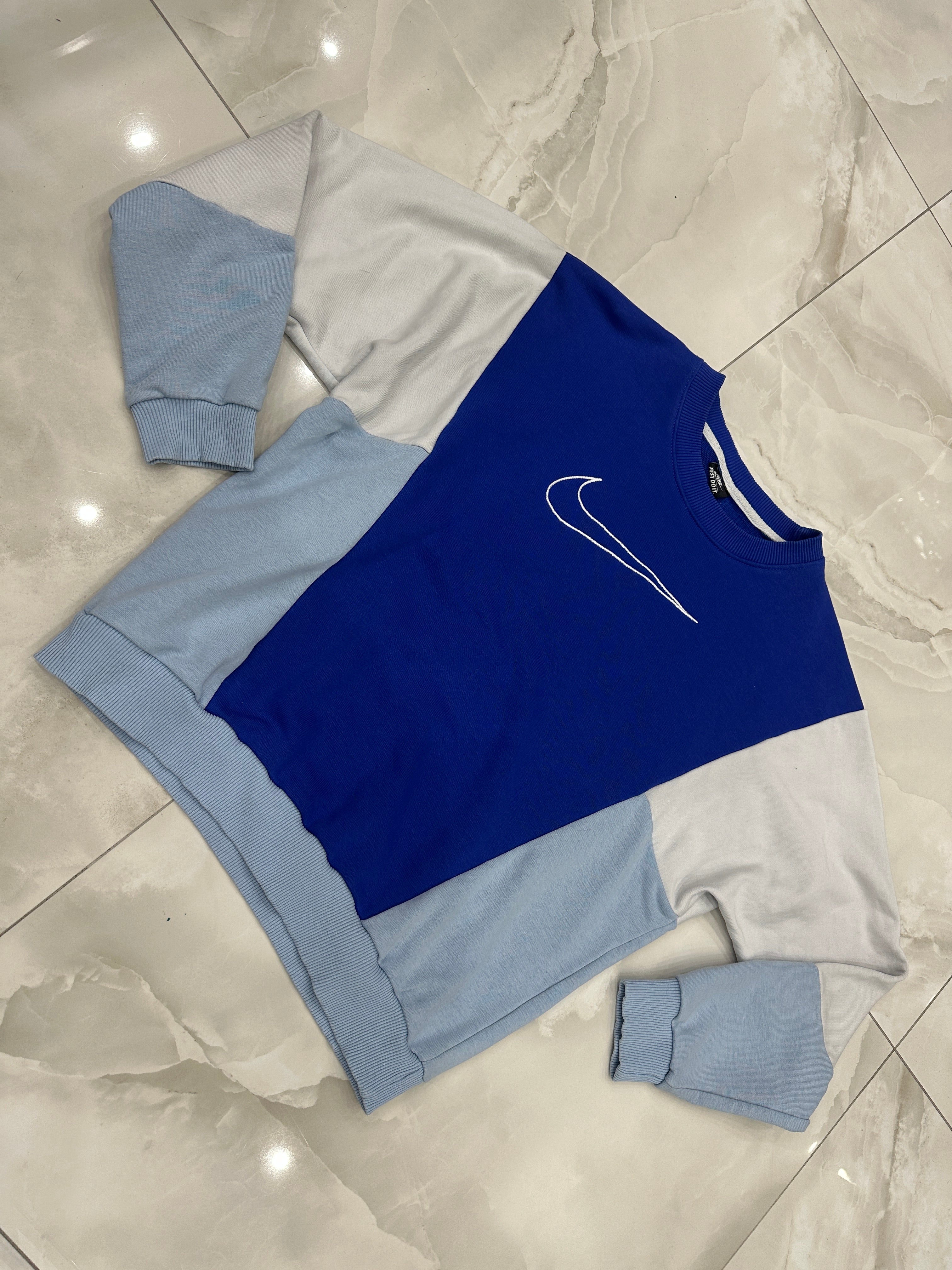 Felpa vintage blu e celeste