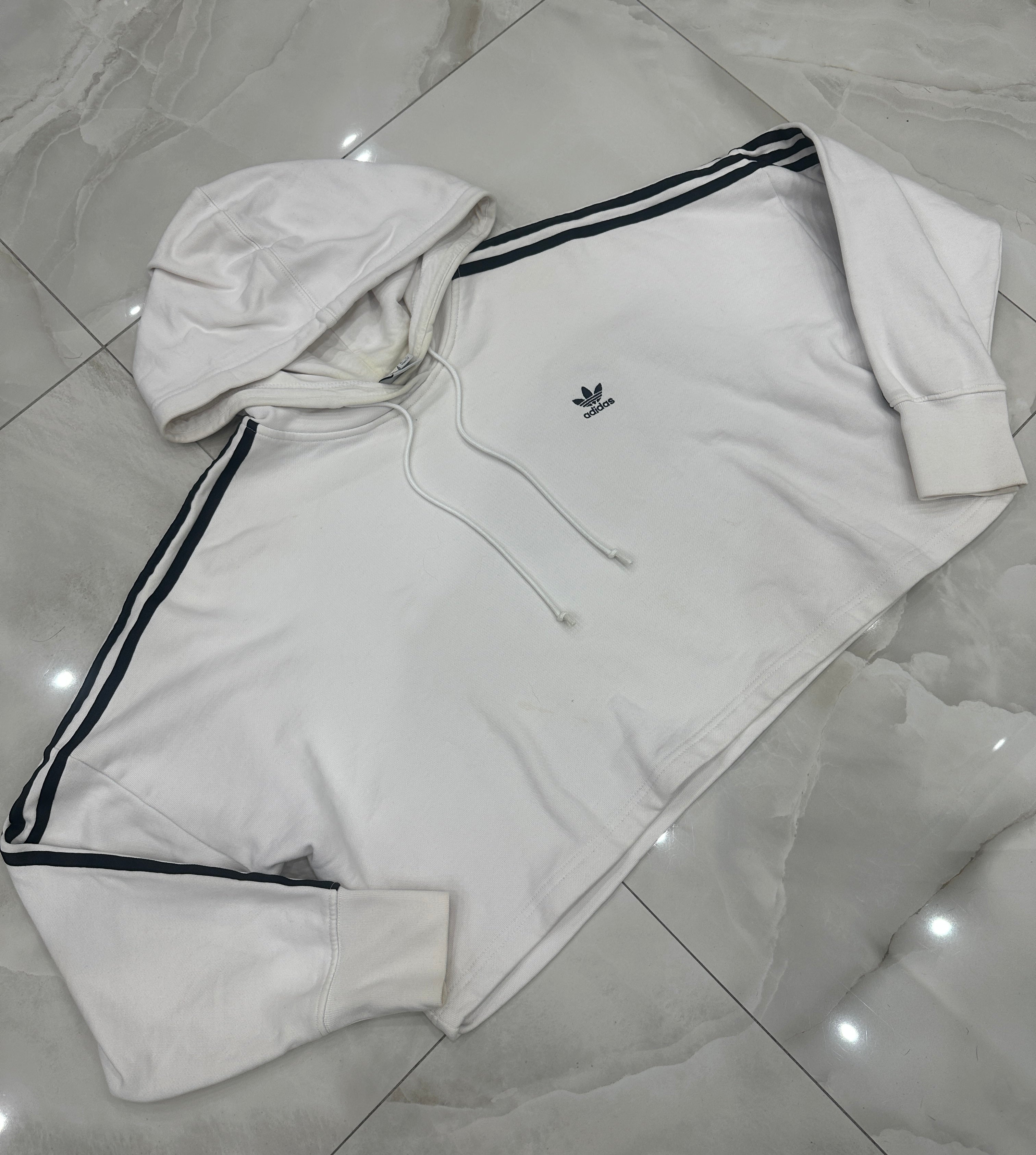 Felpa vintage bianca crop con cappuccio