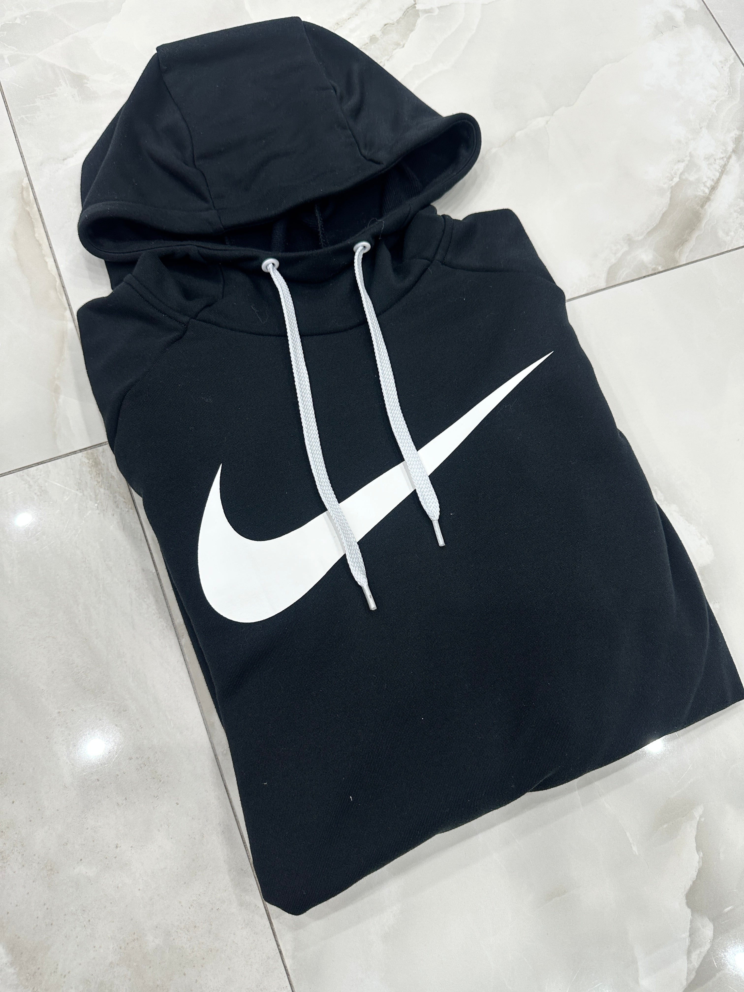 Felpa vintage nera con cappuccio