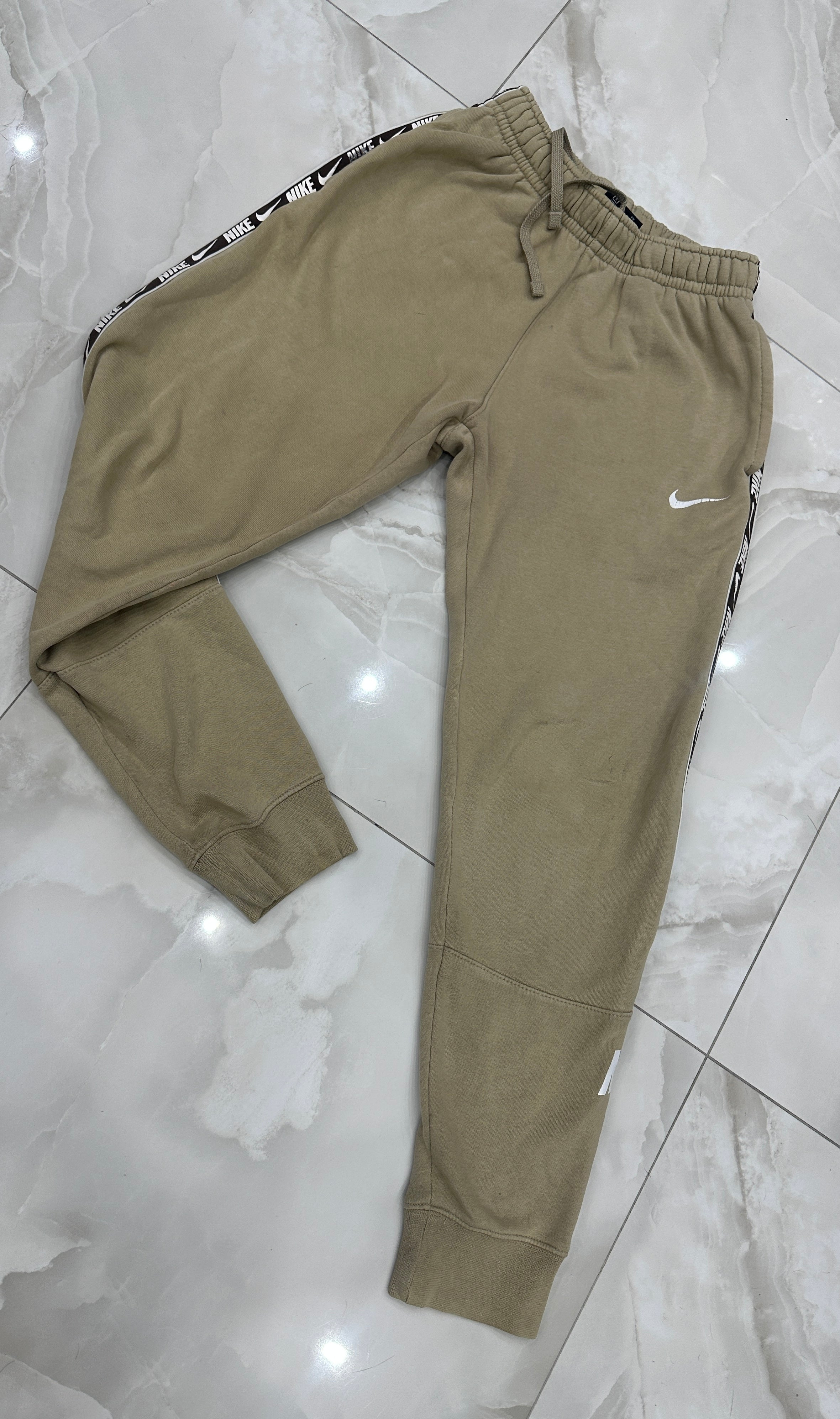 Pantatuta vintage beige