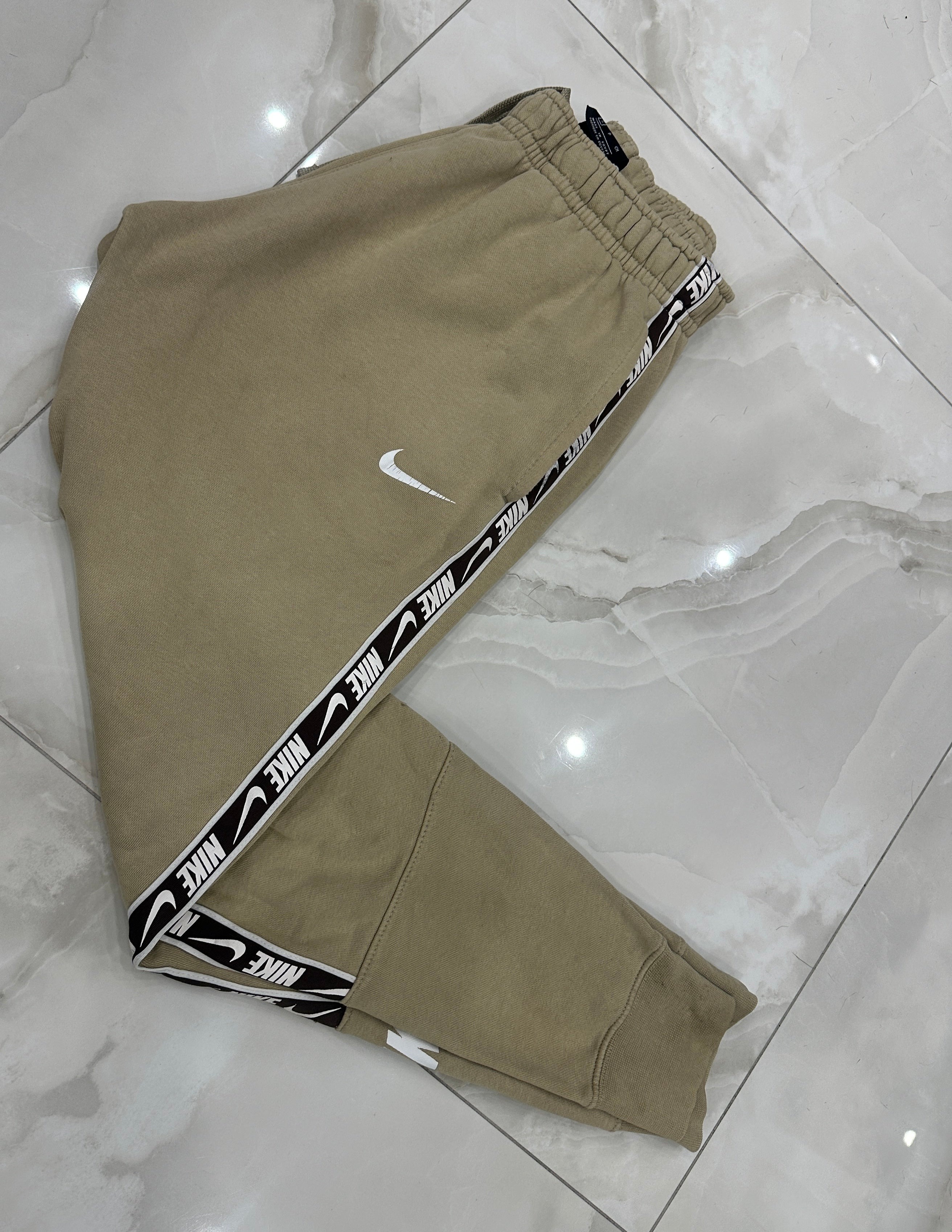 Pantatuta vintage beige