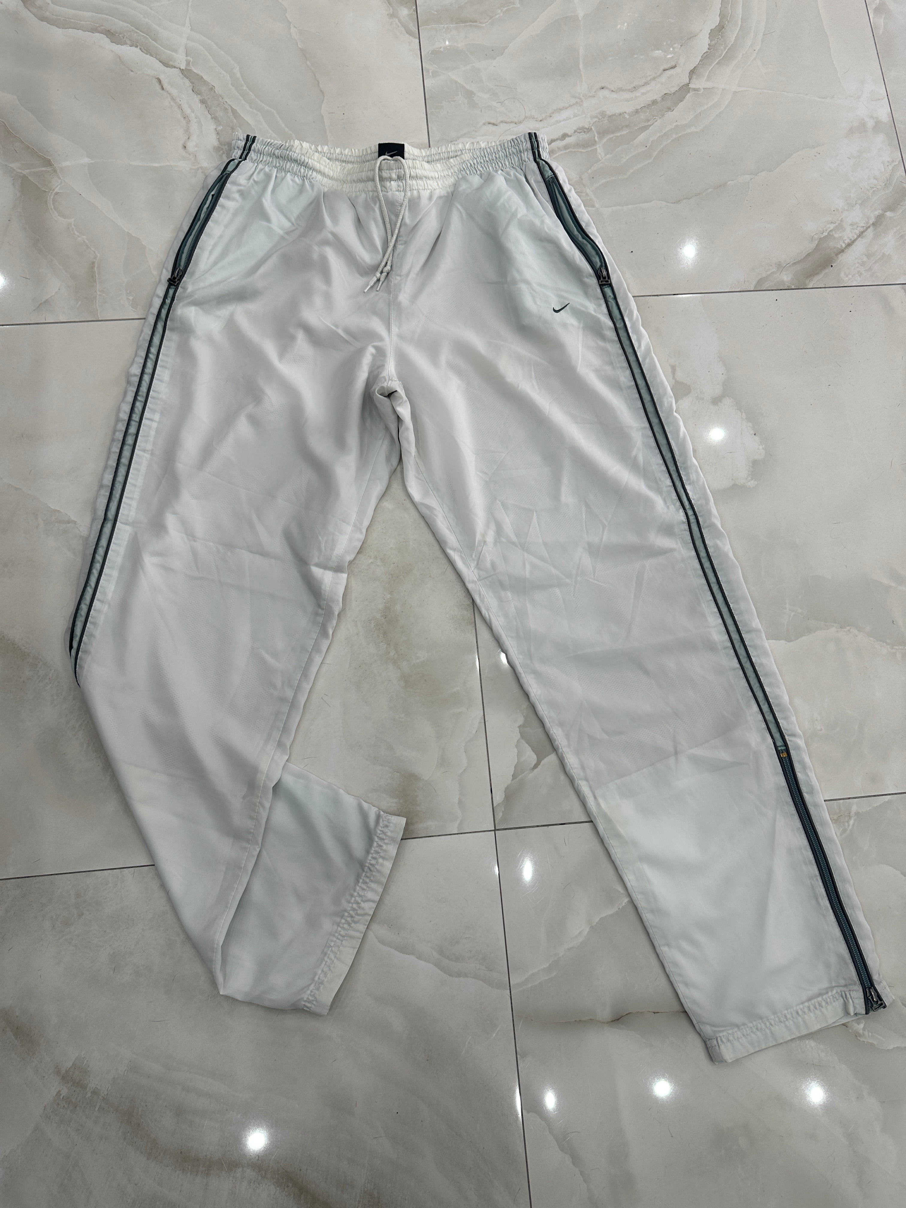 Pantatuta vintage bianco