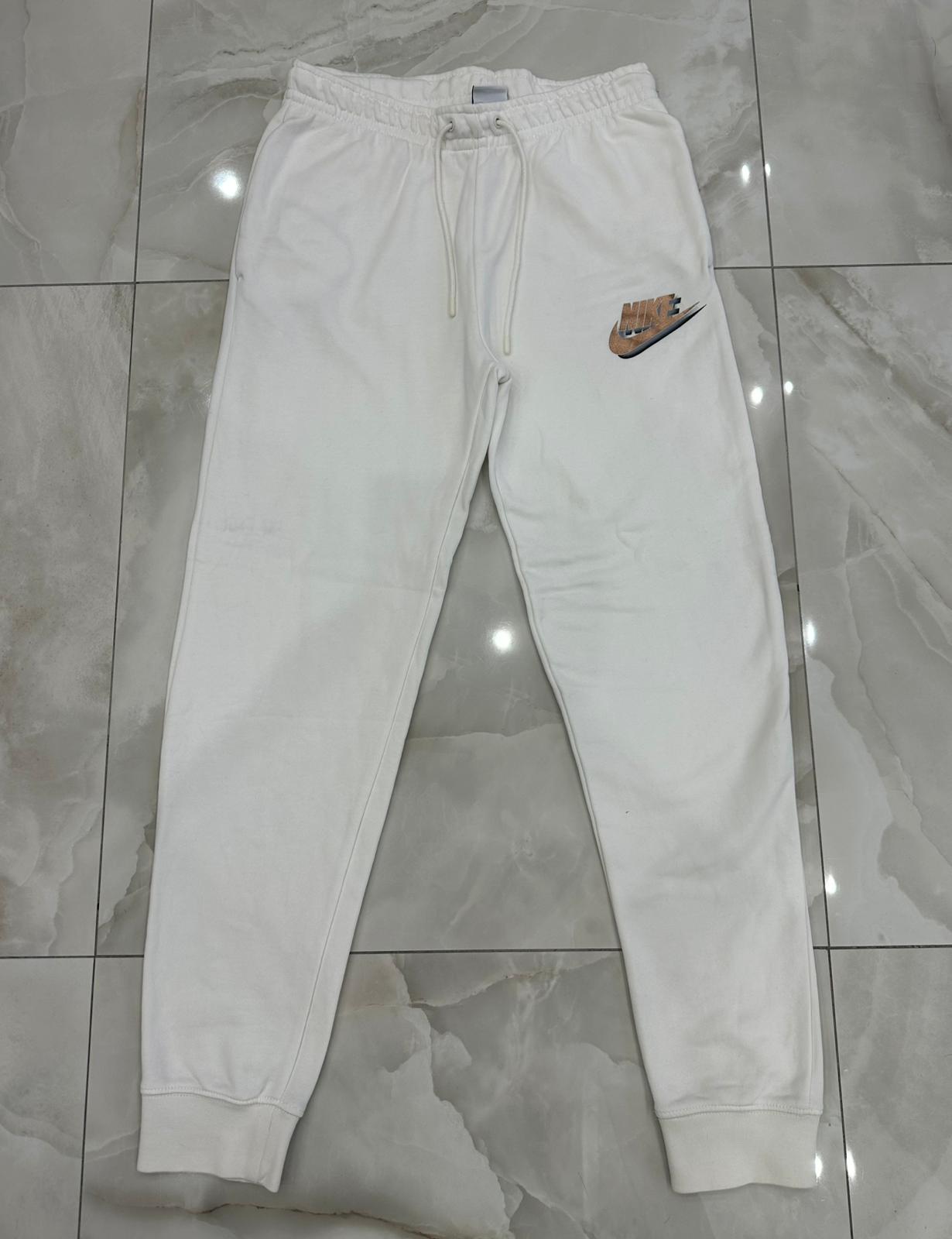 Pantatuta vintage bianco