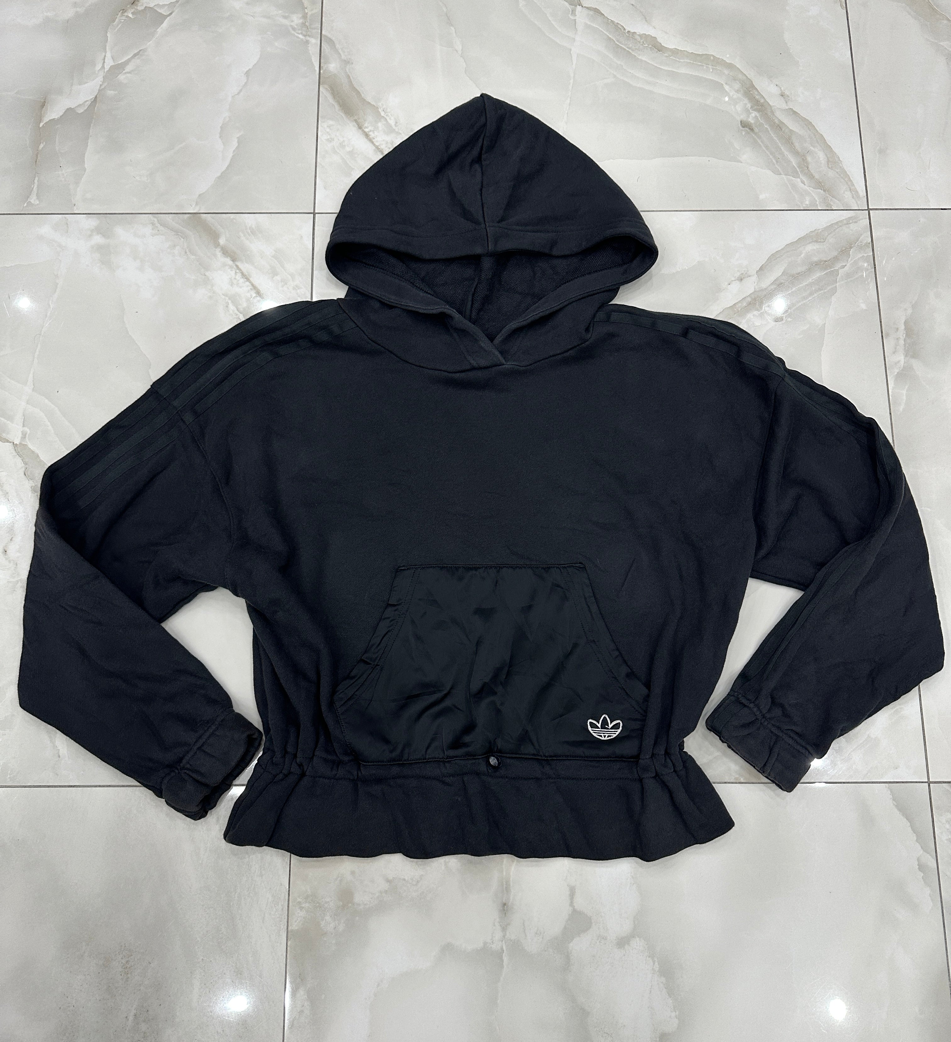 Felpa vintage nera crop con cappuccio