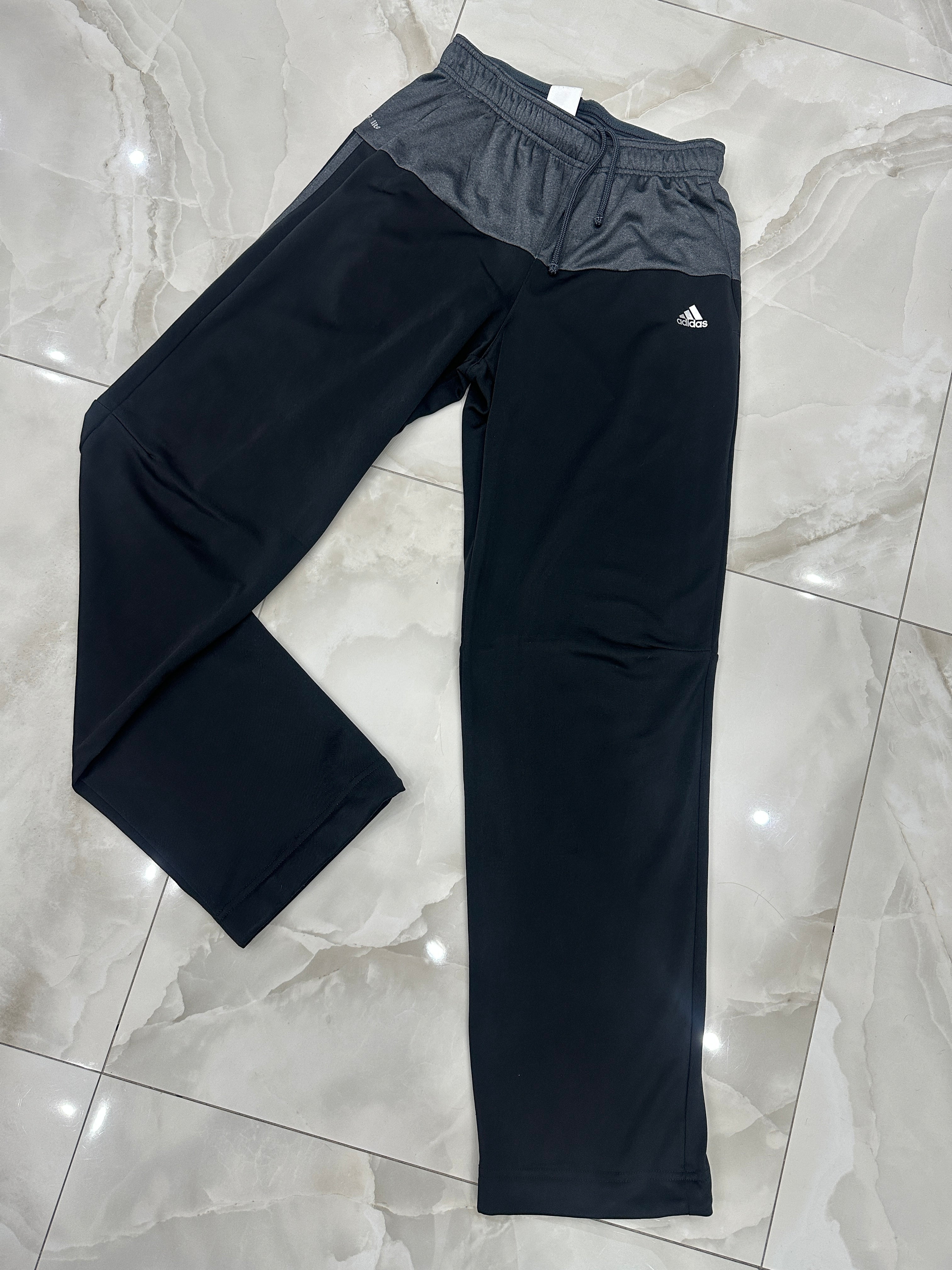 Pantatuta vintage nero e grigio