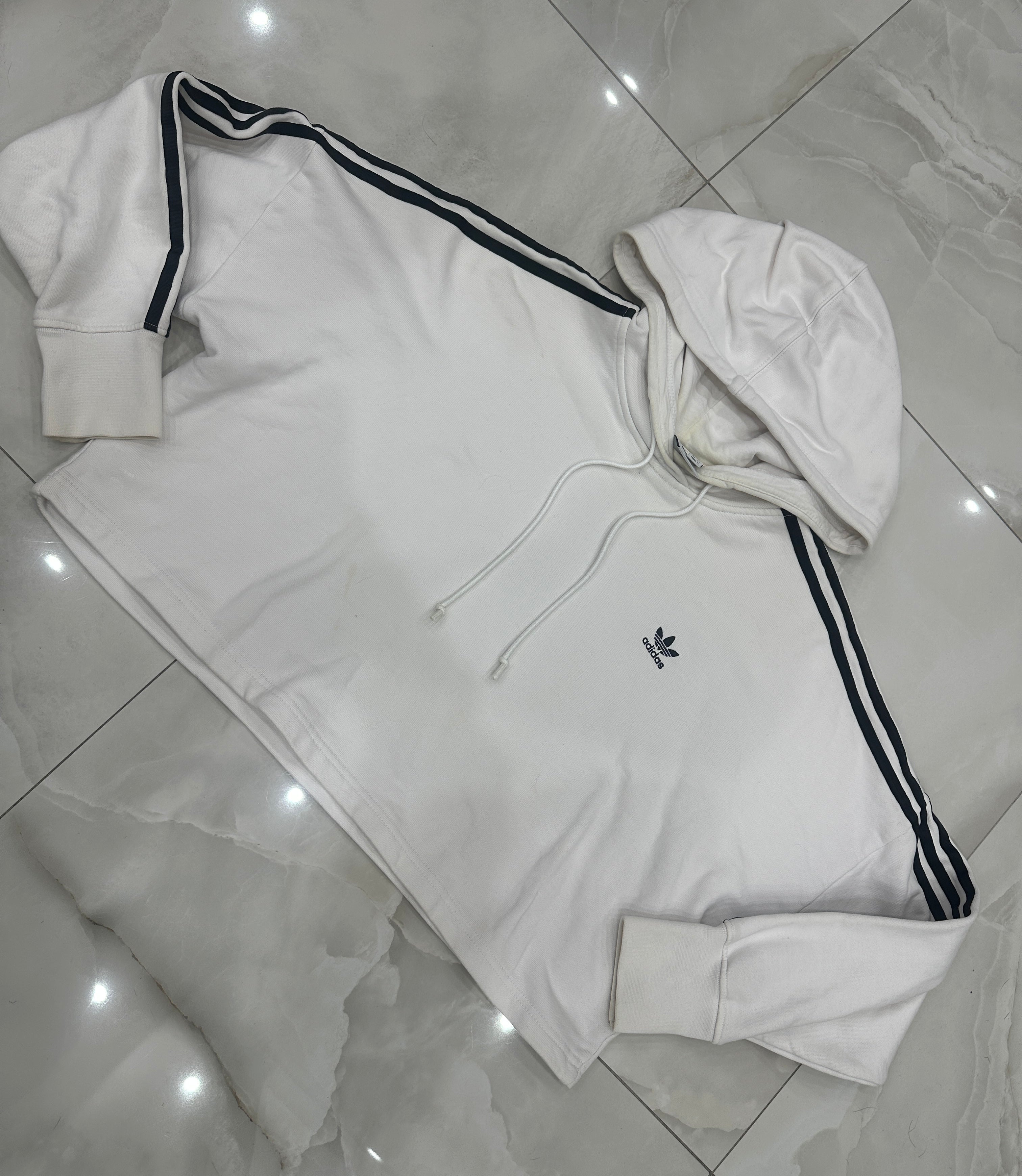 Felpa vintage bianca crop con cappuccio