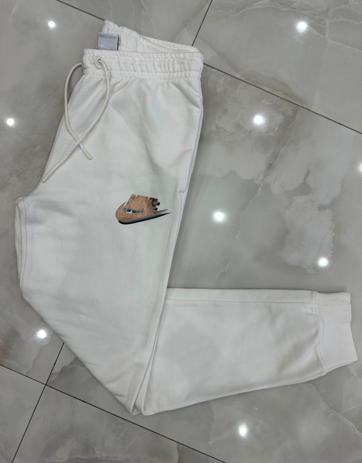 Pantatuta vintage bianco