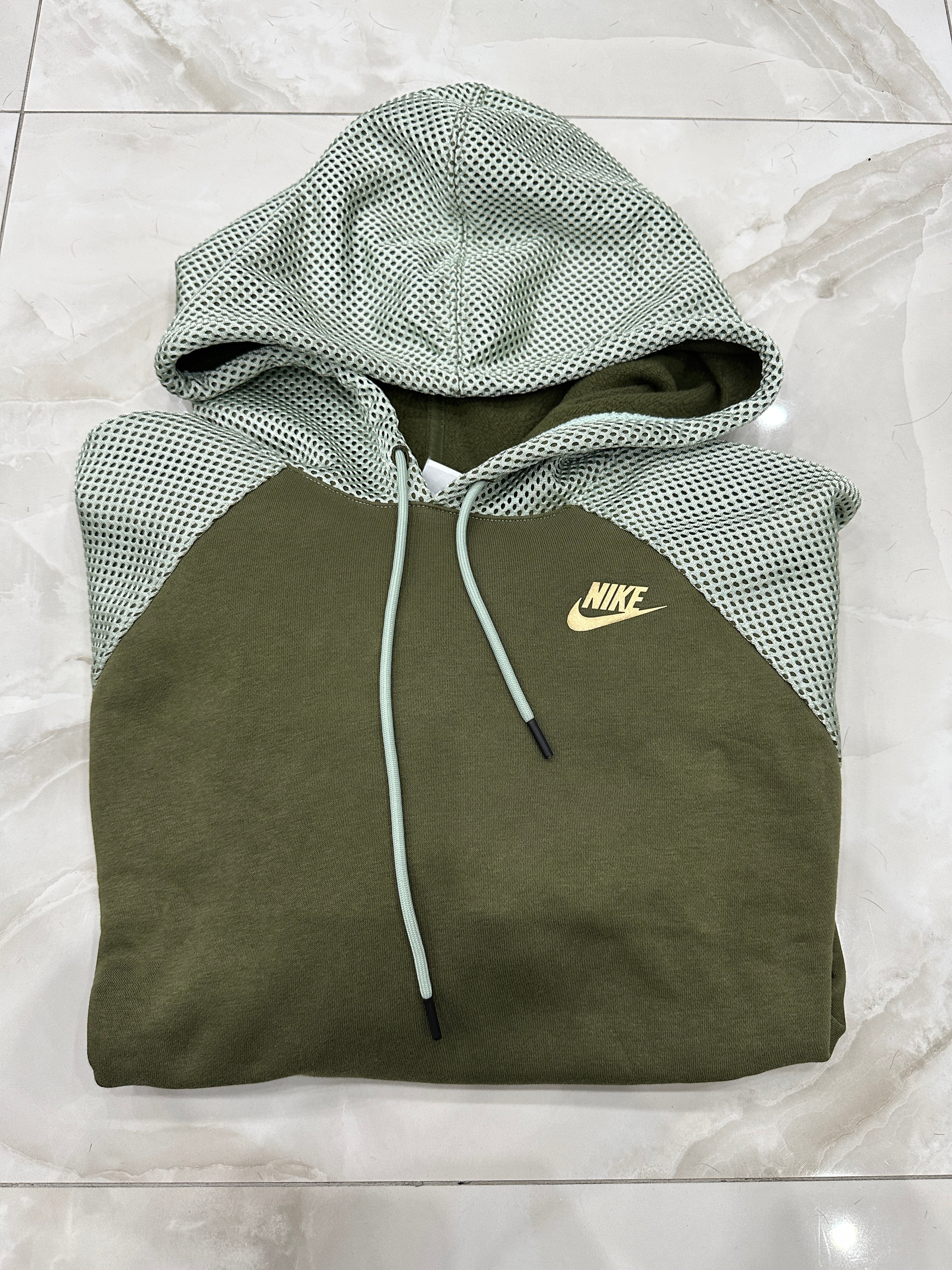 Felpa vintage verde con cappuccio