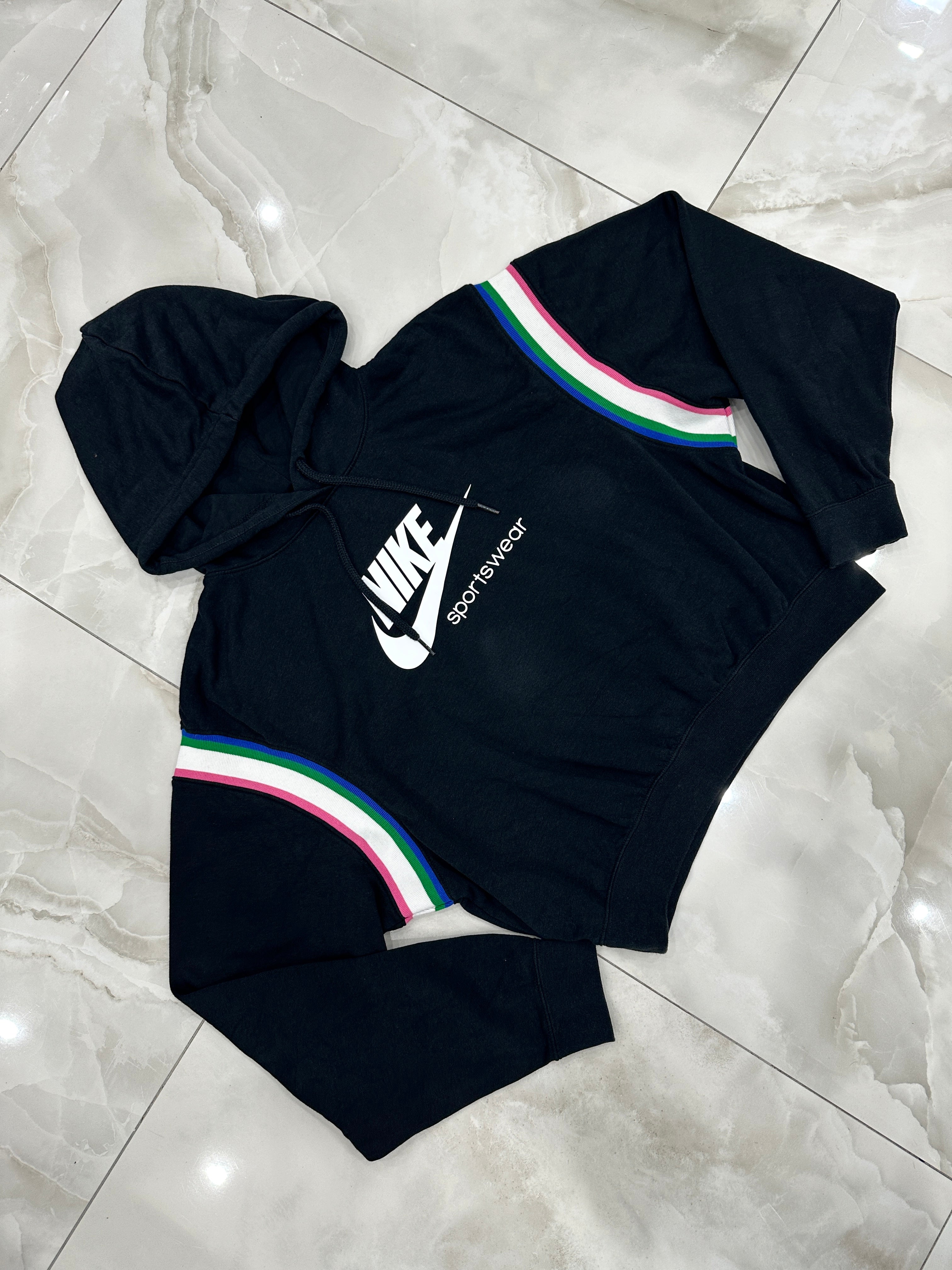 Felpa vintage nera crop con cappuccio