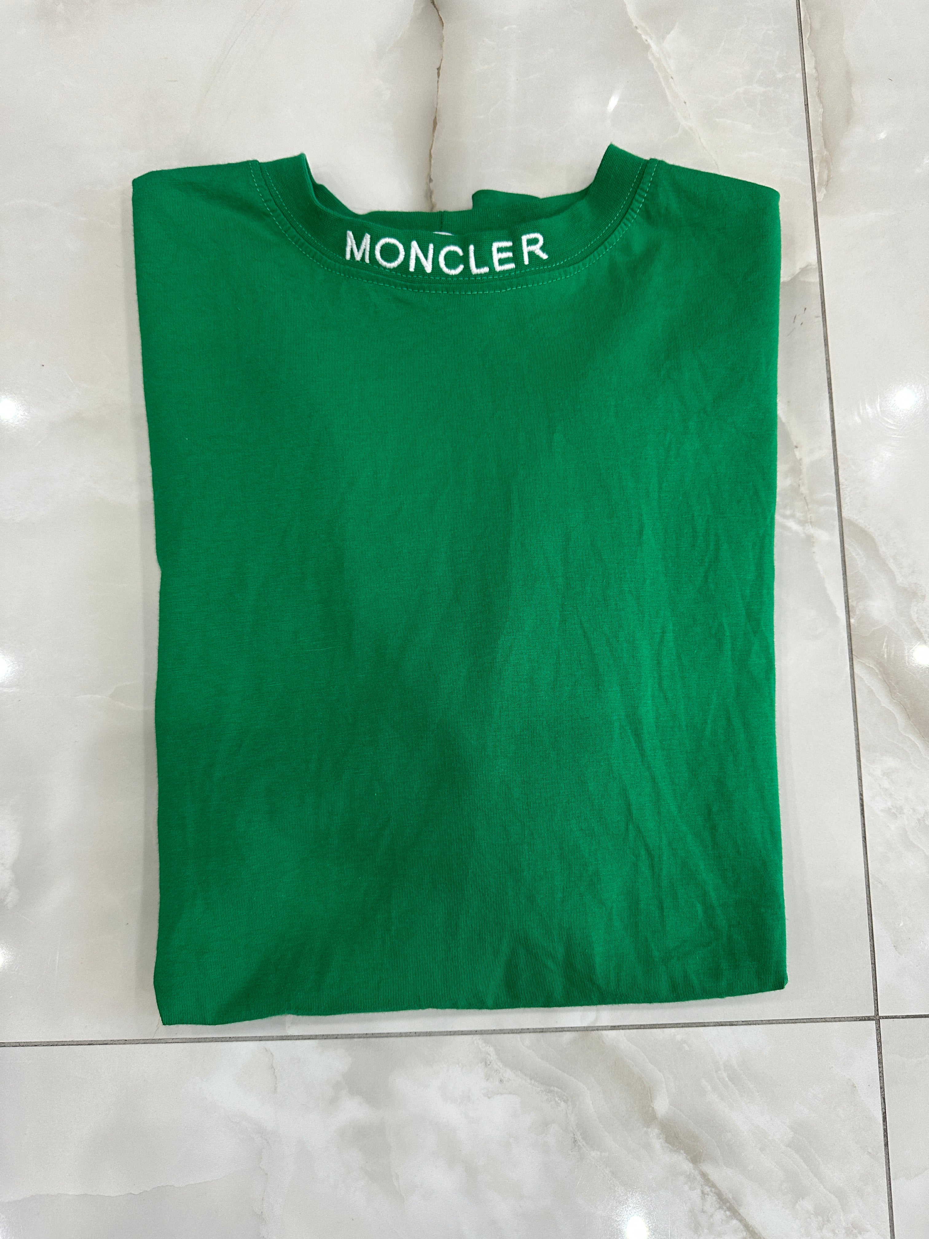 T-Shirt vintage firmato verde