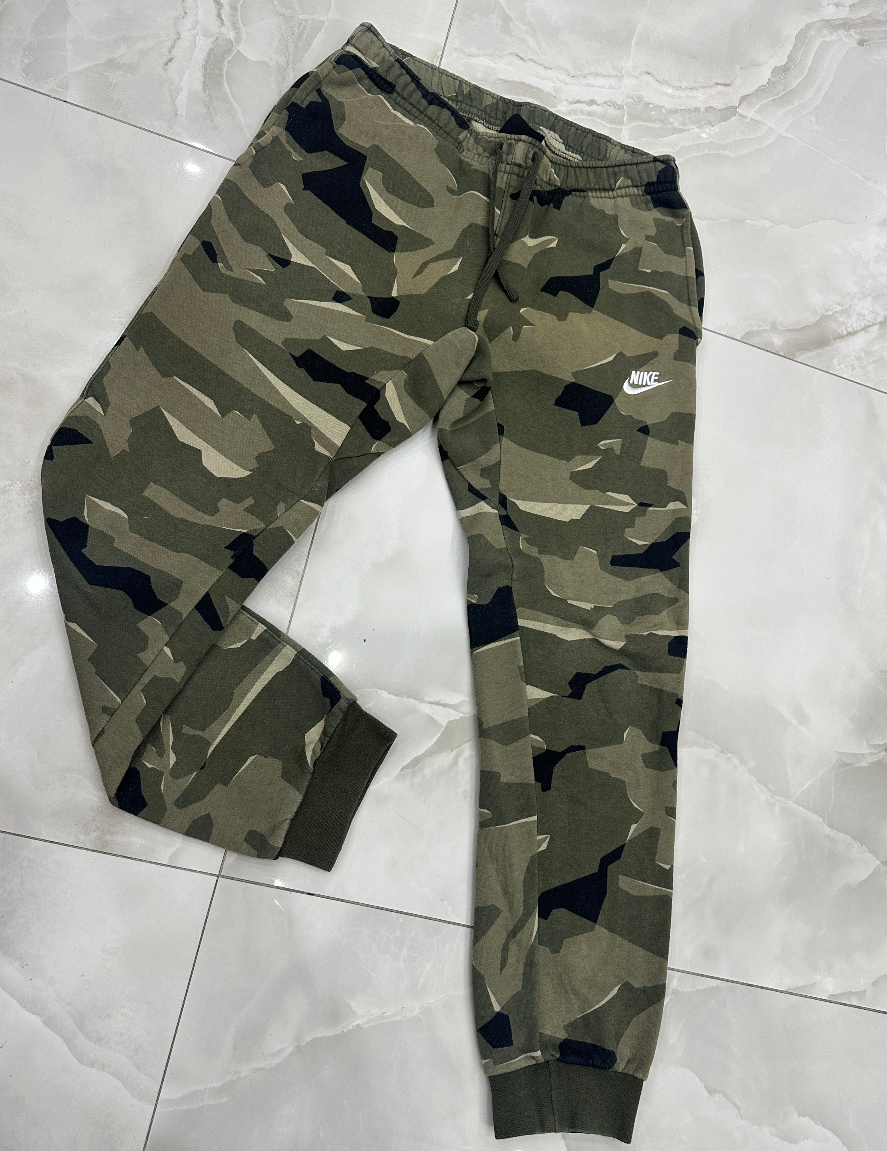 Pantatuta vintage verde militare