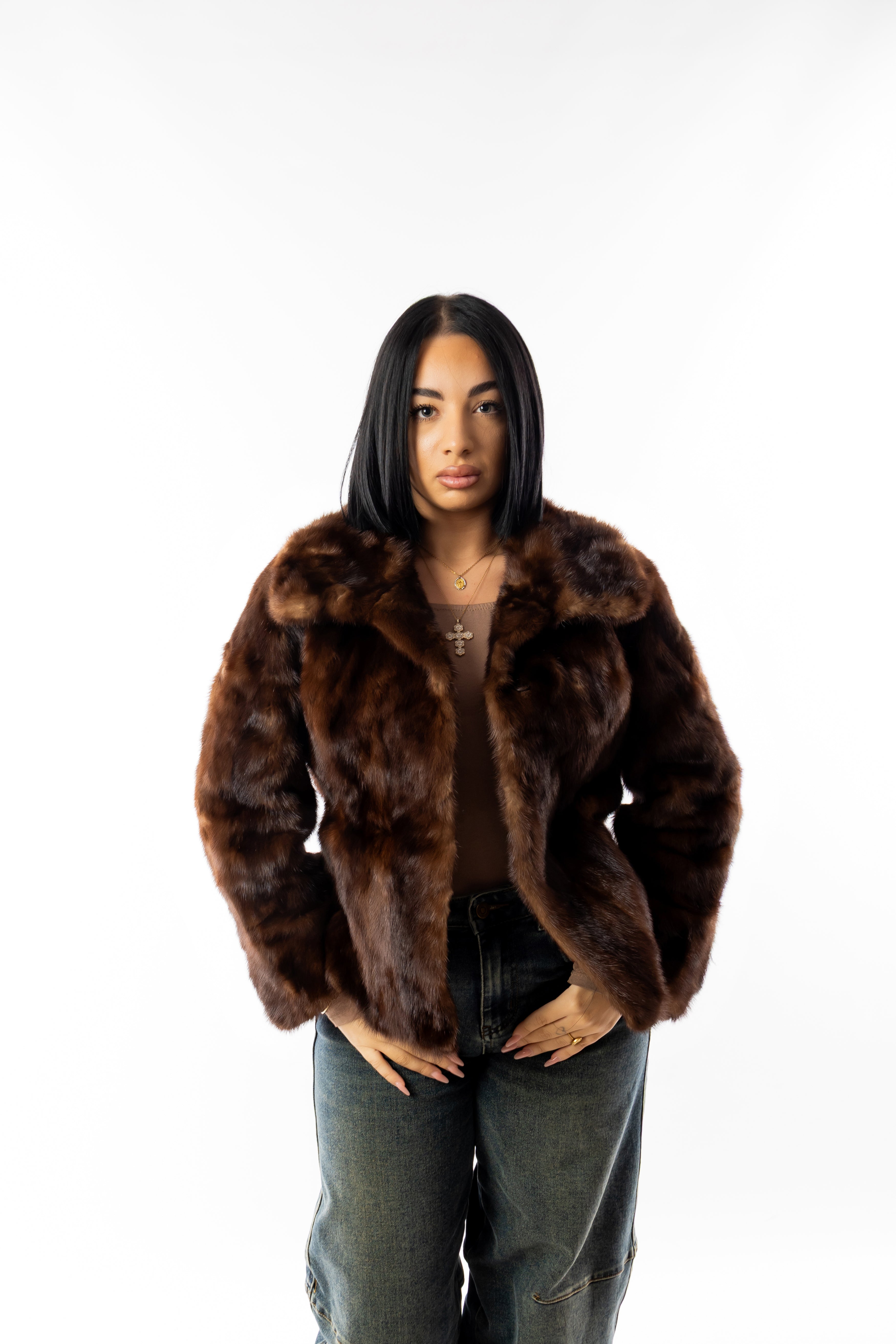 Pelliccia visone marrone vintage rimessa a modello