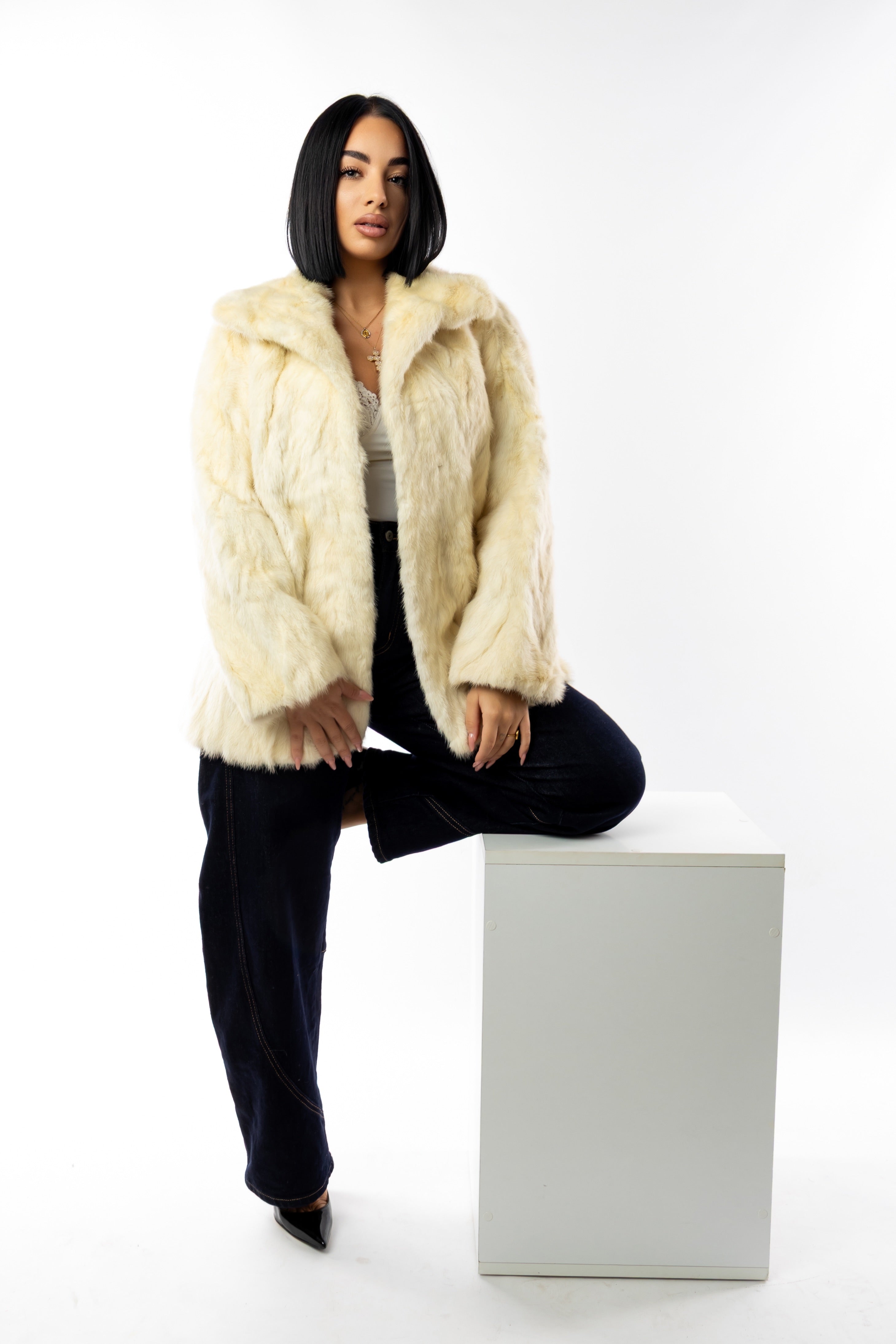 Pelliccia visone crema vintage rimessa a modello